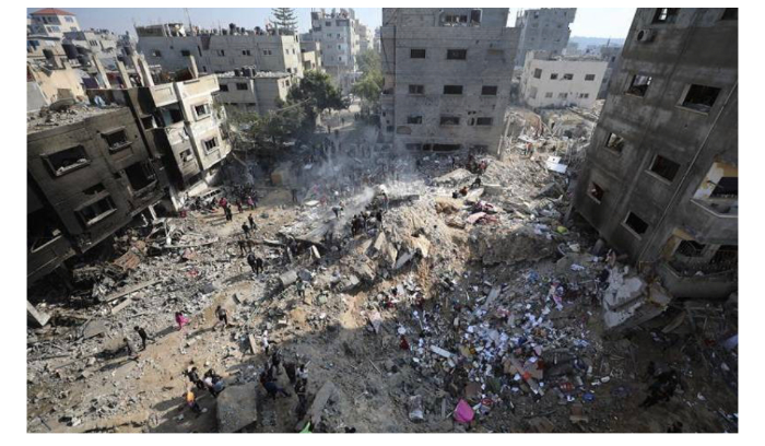 جعجع يفتح النار على باسيل... وشيخ العقل يتضامن مع الرّاعي<br />
مجازر متنقّلة في غزة... وإسرائيل تضرب عمق الجنوب اللبناني