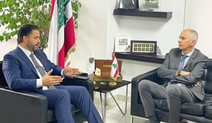 سلام عرض مع السفير الفرنسي لآخر المستجدات