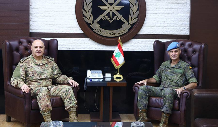 البحث في خطوات إجرائية للتمديد لقائد الجيش اللبناني<br />
بقرار من مجلس الوزراء أو بإقراره في جلسة تشريعية لمجلس النواب