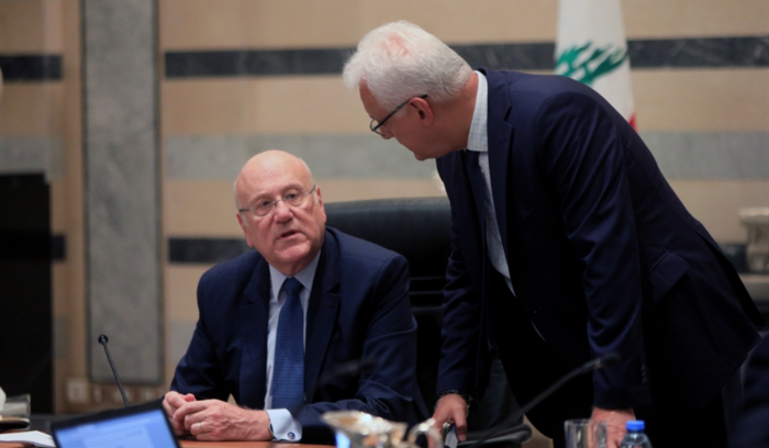 التمديد لعون وصفقة القرم عطّلا جلسة الحـكومة