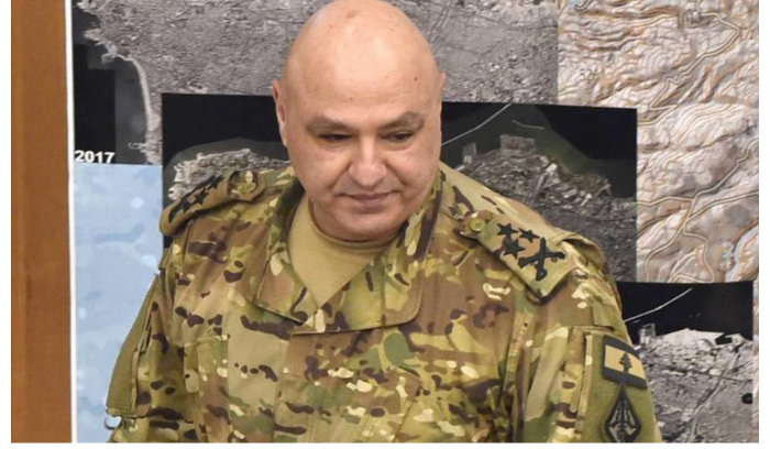 قائد الجيش يطلق معركة التمديد والرئاسة