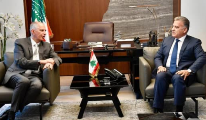 اللواء ابراهيم بحث مع السفير الفرنسي في التطورات