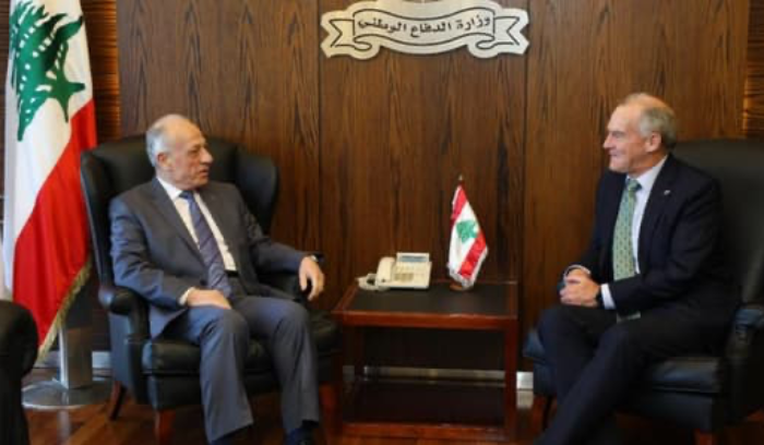 وزير الدفاع بحث مع سفير أستراليا في التطوّرات