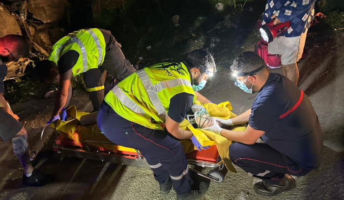 قتيل وخمسة جرحى في حادث  سير مروع على أوتوستراد البترون
