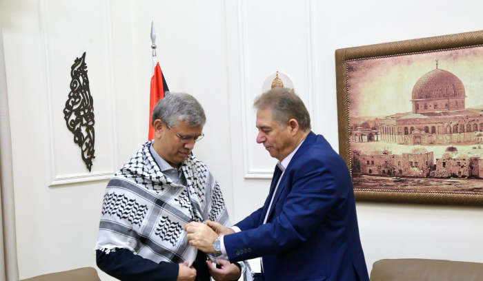 السفير دبور يستقبل السفير الباكستاني في لبنان