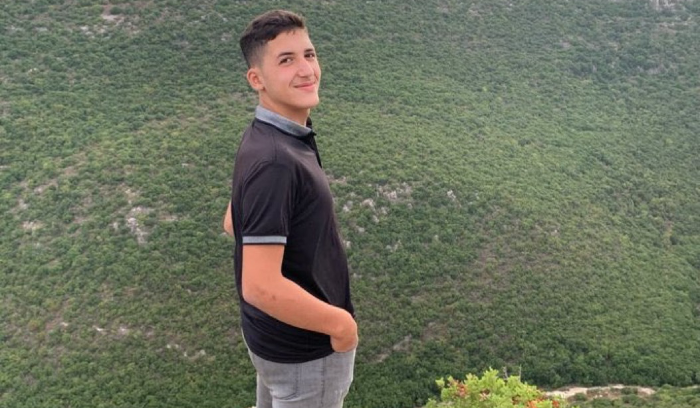 وفاة فتى متأثرًا بجروحه جراء غارة اسرائيلية على منزله في بلدة ياطر