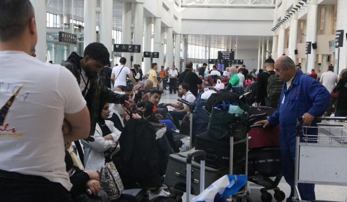 زحمة مسافرين من مطار بيروت وتراجع ملحوظ للوافدين<br />
«الشرق الأوسط» شهدت حركة خجولة في قاعة الوصول