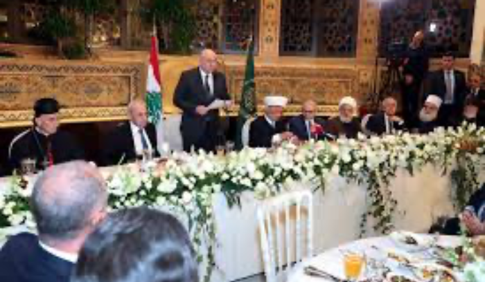 إفطار وطني جامع في دار الفتوى.. وآلية التعيينات اليوم<br />
أزعور أبرز المرشحين لحاكمية المركزي.. والتوتر الحدودي يتفاقم في الجنوب والشرق