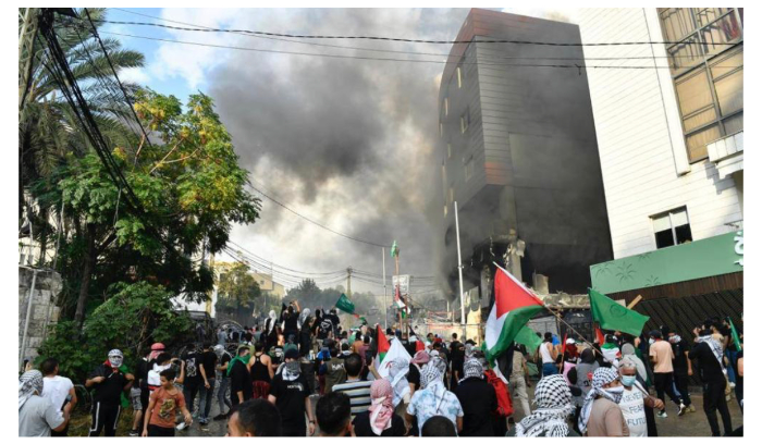 النزوح جمّد الانهيار... فهل يوقف حرب الدمار؟