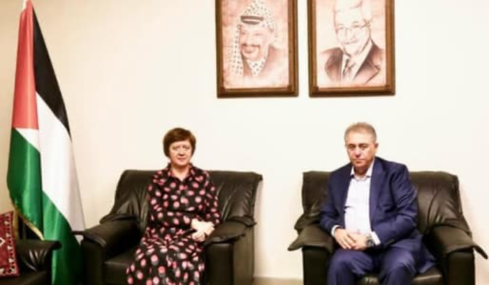 دبور اطلع فرونتسكا على تطورات الأوضاع في غزة