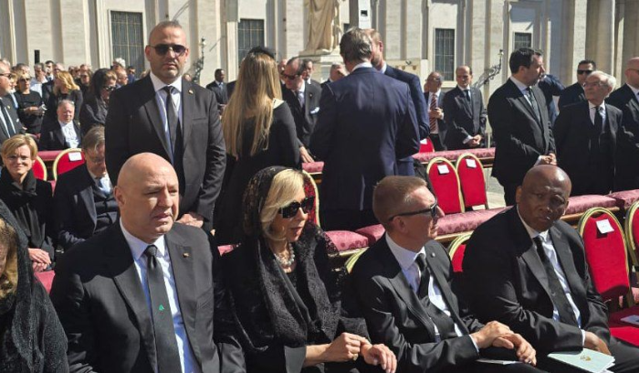 رئيس الجمهورية واللبنانية الأولى في القداس الجنائزي للبابا فرنسيس
