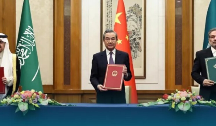 لبنان باق فوق الصفائح 