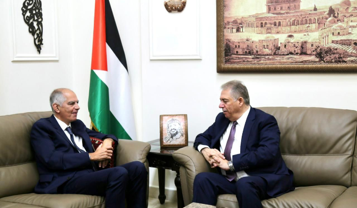 السفير الفلسطيني بحث مع نظيره الفرنسي للأوضاع