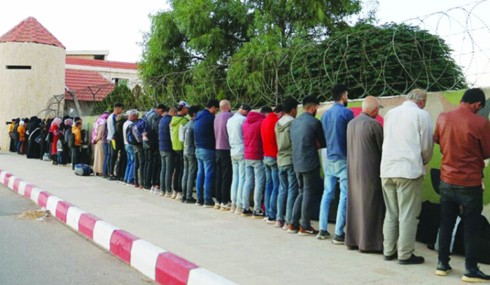 نزيفا الرئاسة والنزوح: سقوف عالية ومبارزات كلامية ولا حلول