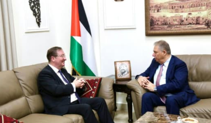 دبور بحث مع كاول في أوضاع المخيمات الفلسطينية والظروف المعيشية