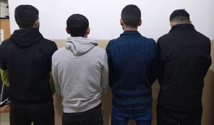 عصابة تنفذ عمليات سرقة بقوة السلاح بقبضة الأمن