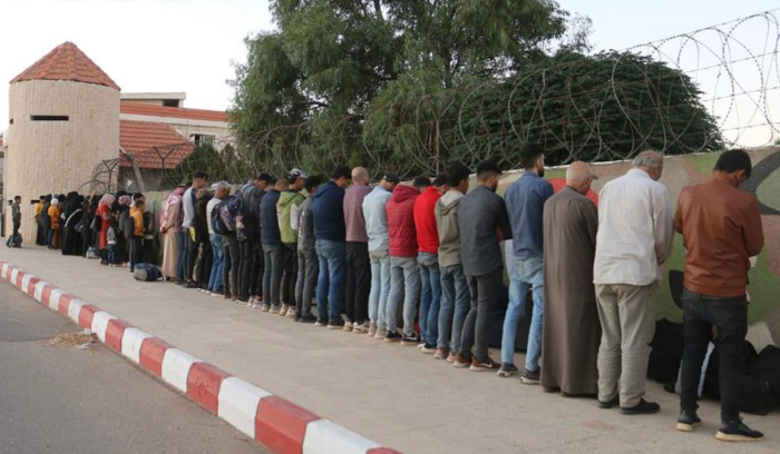 لودريان والموفد القطري يتقاطعان على الخيار الثالث