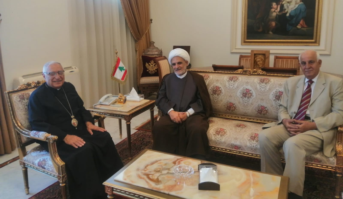 العبسي تلقى رسالة من الرئيس بري واستقبل زوارا