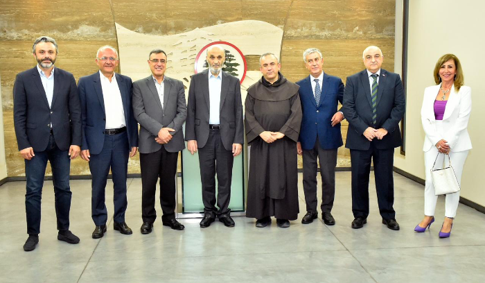 جعجع التقى وفدًا من كاريتاس لبنان أطلعه على مختلف المشاريع والمساعدات