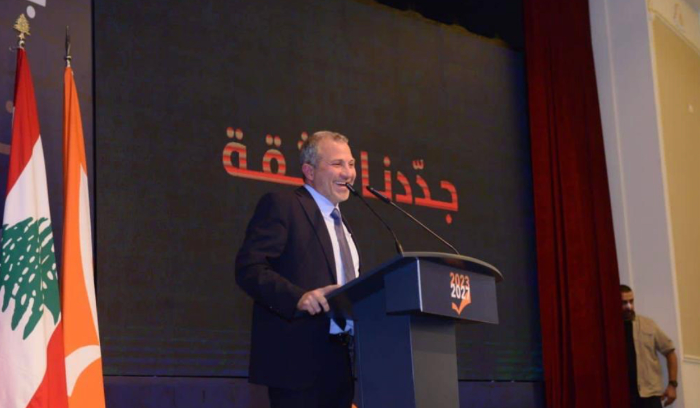 باسيل بين المعارضة و