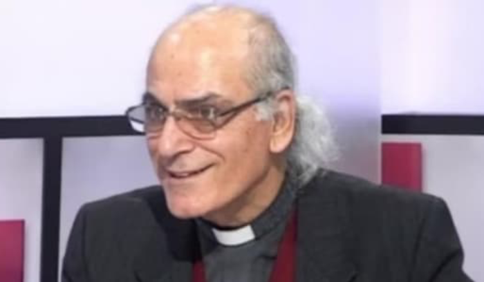 الأب كسرواني توفي بأزمة قلبية