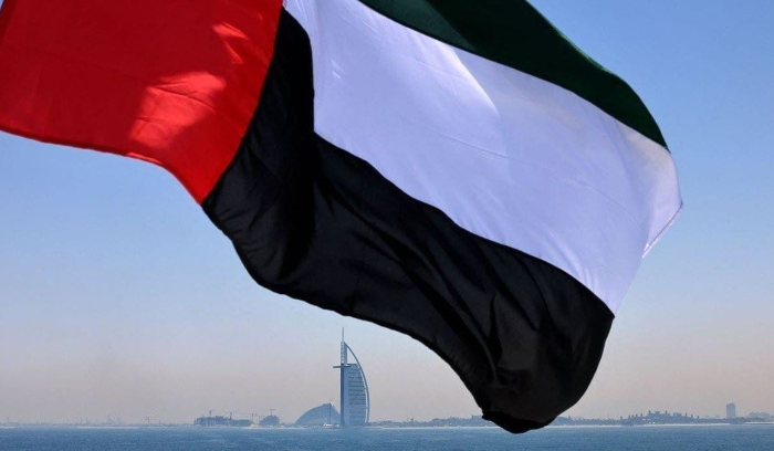 العثور على جثة الطيار الثاني بعد تحطُّم هليكوبتر في الإمارات
