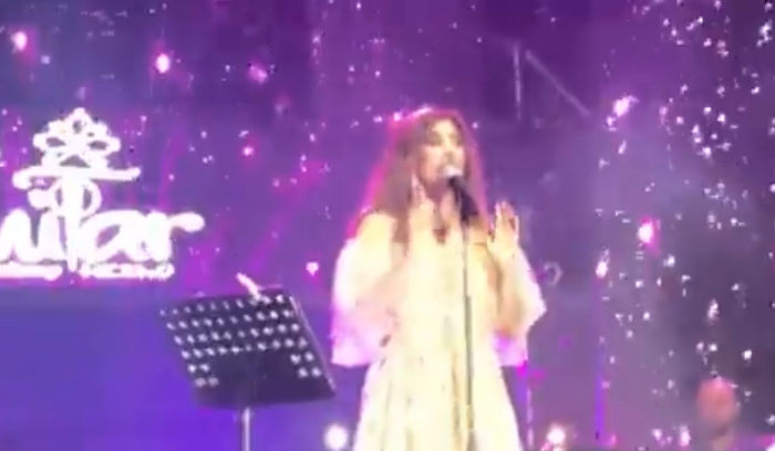 نجوى كرم تطل على جمهورها وتلغي حفلتها في أغادير