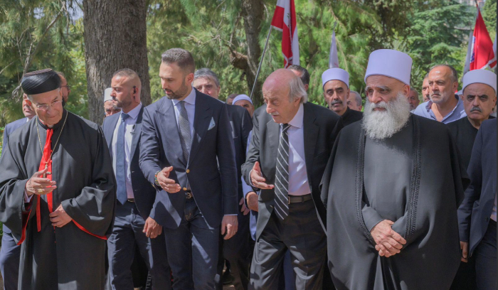 الجبل يُجدّد مصالحته ورسالة جنبلاطية 