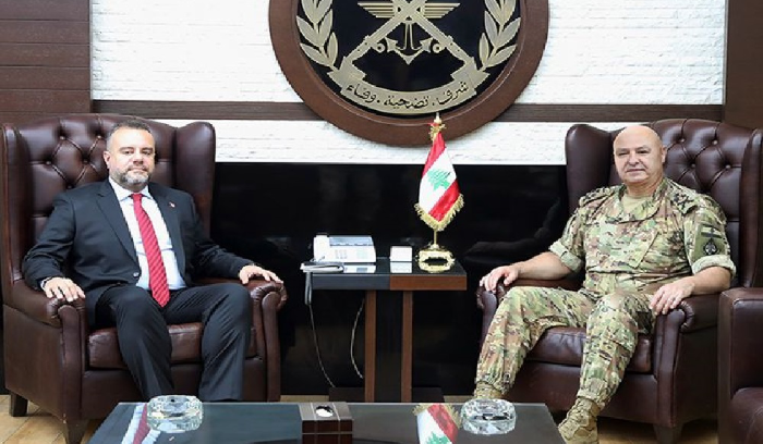 الأوضاع العامة بين قائد الجيش وعبد المسيح