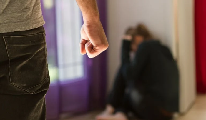 قتل زوجته بآلة حادة في عرسال!