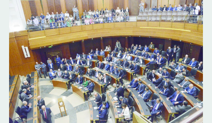 المعارضة اللبنانية تحاور النواب «الوسطيين» للوصول إلى قواسم مشتركة<br />
رغم التباين حول الاستحقاق الرئاسي وتشريع الضرورة ومهمة لودريان