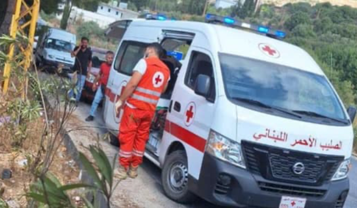 ثلاثة جرحى في حادث انزلاق سيارة