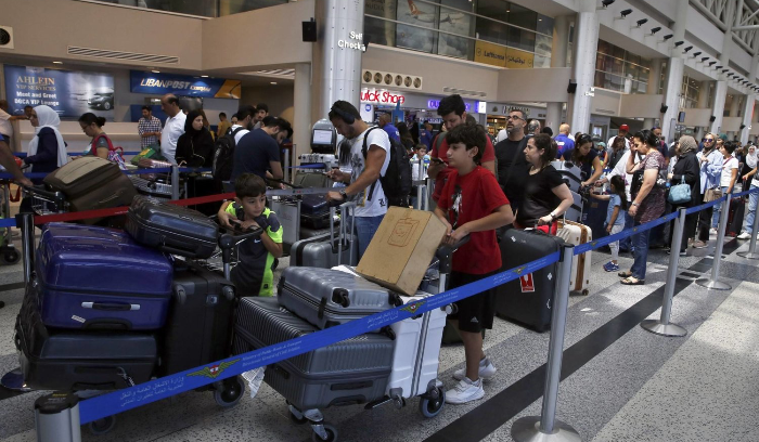 نقص عدد المراقبين الجويين يهدد الملاحة في مطار بيروت<br />
جهود لمنع تنفيذ إضرابهم... والحكومة تتجه للتعاقد لزيادة عددهم