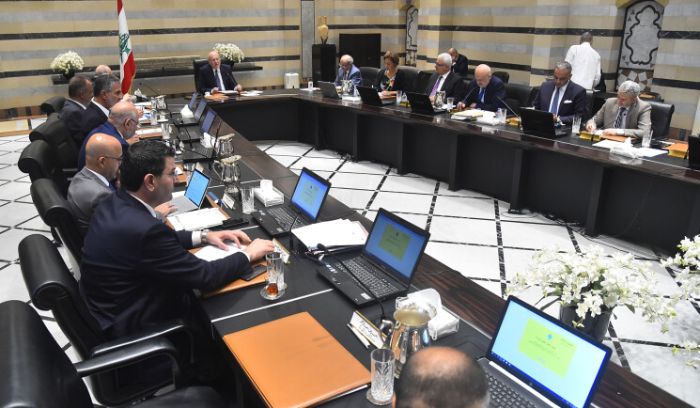 اقترب التنقيب فهل سيظهر الغاز؟ .. مهمّة لودريان تترنّح .. المعارضات: لا حوار ولا تشريع