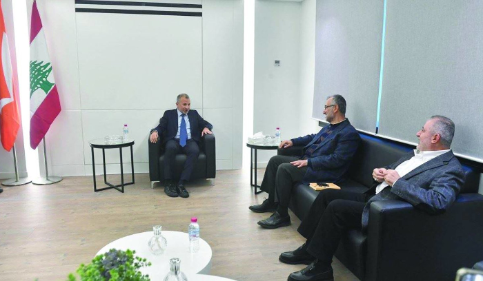 «حزب الله» يطالب باسيل بحسم موقفه قبل تقاعد قائد الجيش<br />
تركيز نصر الله على عامل الوقت يعني أن الحوار لا يهدف إلى ملء الفراغ