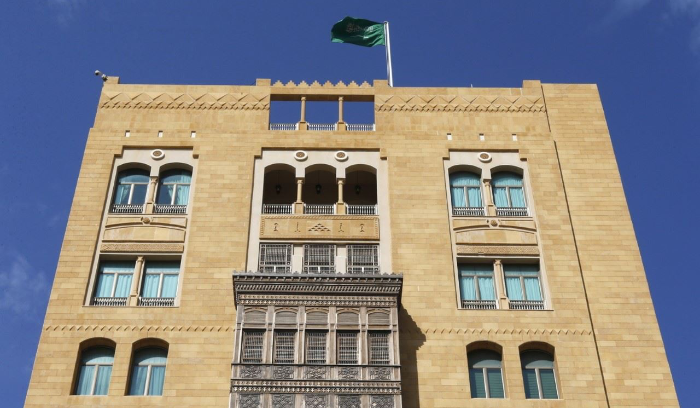 تطمينات سعوديّة لبنانيّة: هل تحتوي الهواجس من التصعيد؟