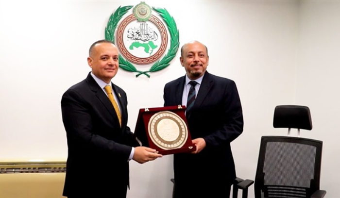 البرلمان العربي ينظم حفل وداع للأمين العام المساعد بمناسبة انتهاء فترة عمله
