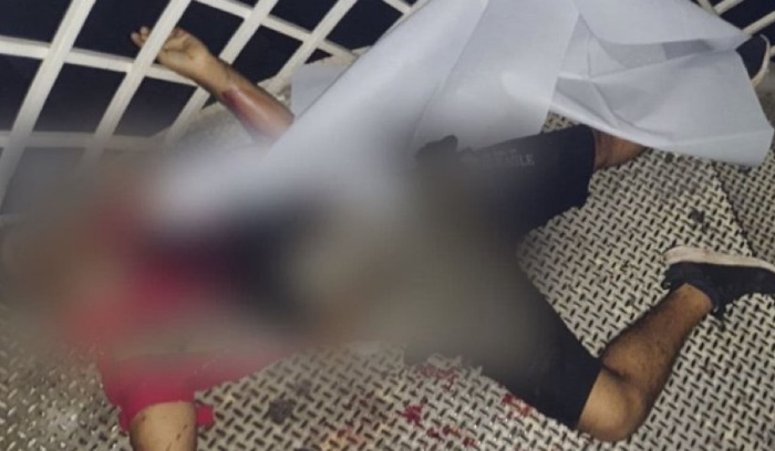 بالصورة- مقتل شاب بطعنات سكين على جسر المشاة في الدورة