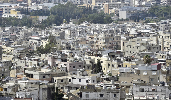 مخيم «عين الحلوة»... ضحية السيطرة على «عاصمة» الشتات الفلسطيني<br />
ما مدى صحة وجود «أبو محجن» طليقاً فيه؟