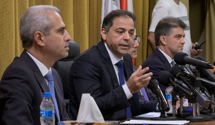 منصوري يحكم اليوم بعصا سلامة وصندوق النقد... هل يحظى بالتغطية؟