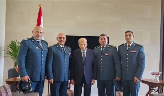 بمناسبة عيد الجيش... بطاقة معايدة من جوزاف إلى عون