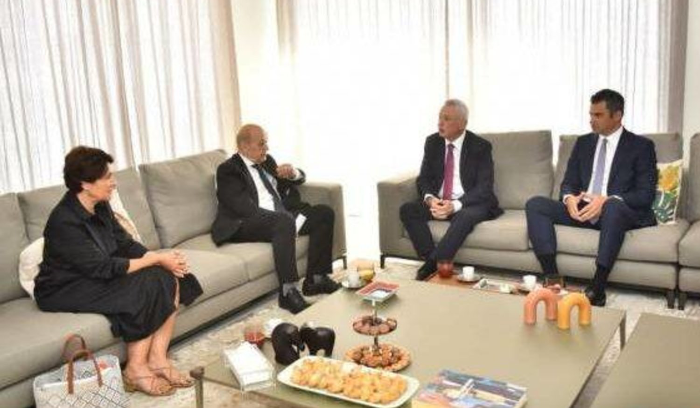 ضبابية تحيط بآلية تنفيذ مبادرة لودريان الجديدة في لبنان<br />
المعارضة غير مستعجلة للرد و«حزب الله» و«أمل» ينتقدان «التدخلات الخارجية»