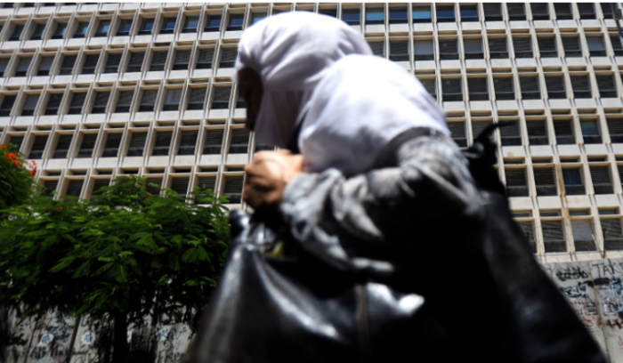 مناورات الحاكم في آخر أيام ولايته: سلامة يوقف منصّة 