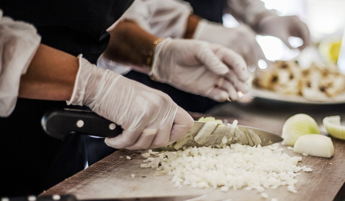 تسمم غذائي جماعي في منطقة سياحية!