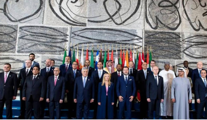 لبنان صار مصنّفاً دولياً منصّة للهجرة غير الشرعية<br />
حكومة الجبناء تفتّش عن جريء يطالب الأسد بإعادة النازحين