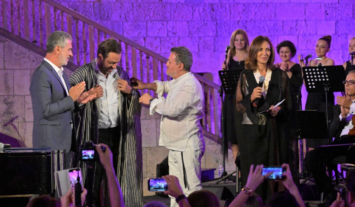 الأسبوع الأخير للحاكم: تخبط 