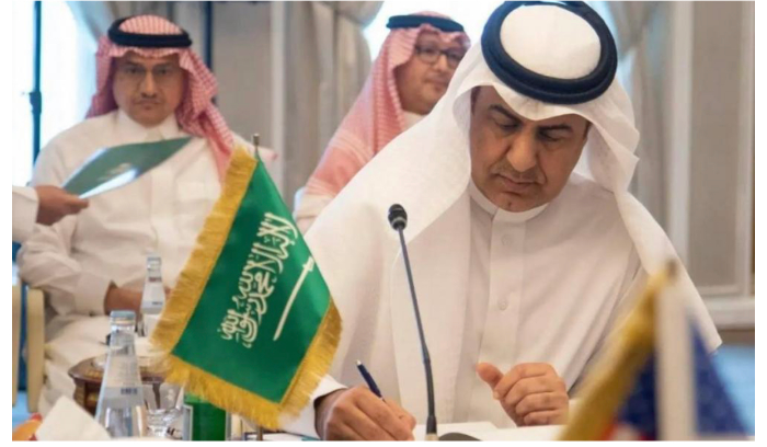 لودريان في جدّة... وقطر تتحدّث عن رسائل إلى لبنان<br />
السعودية تتبنّى تشدُّد 