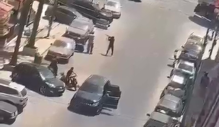 إشتباكات بالأسلحة 
