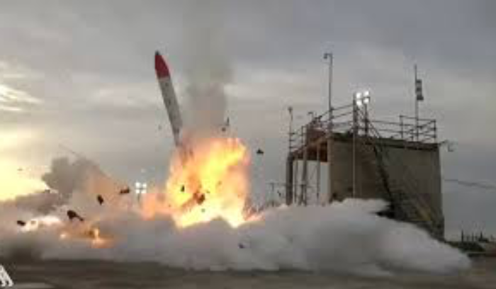 انفجار صاروخ EPSILON-S أثناء اختباره في اليابان