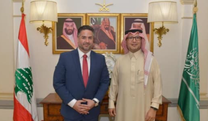 بخاري استقبل وزير الاقتصاد… وهذا ما تم بحثه!
